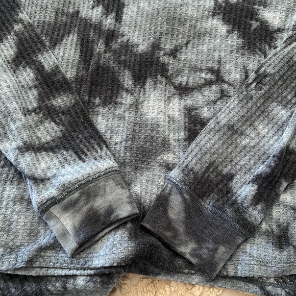 Love, Fire Girls 2 Piece Set - Picture 2 of 10